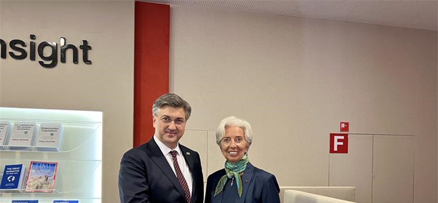 Eurozone membership will bolster our economy